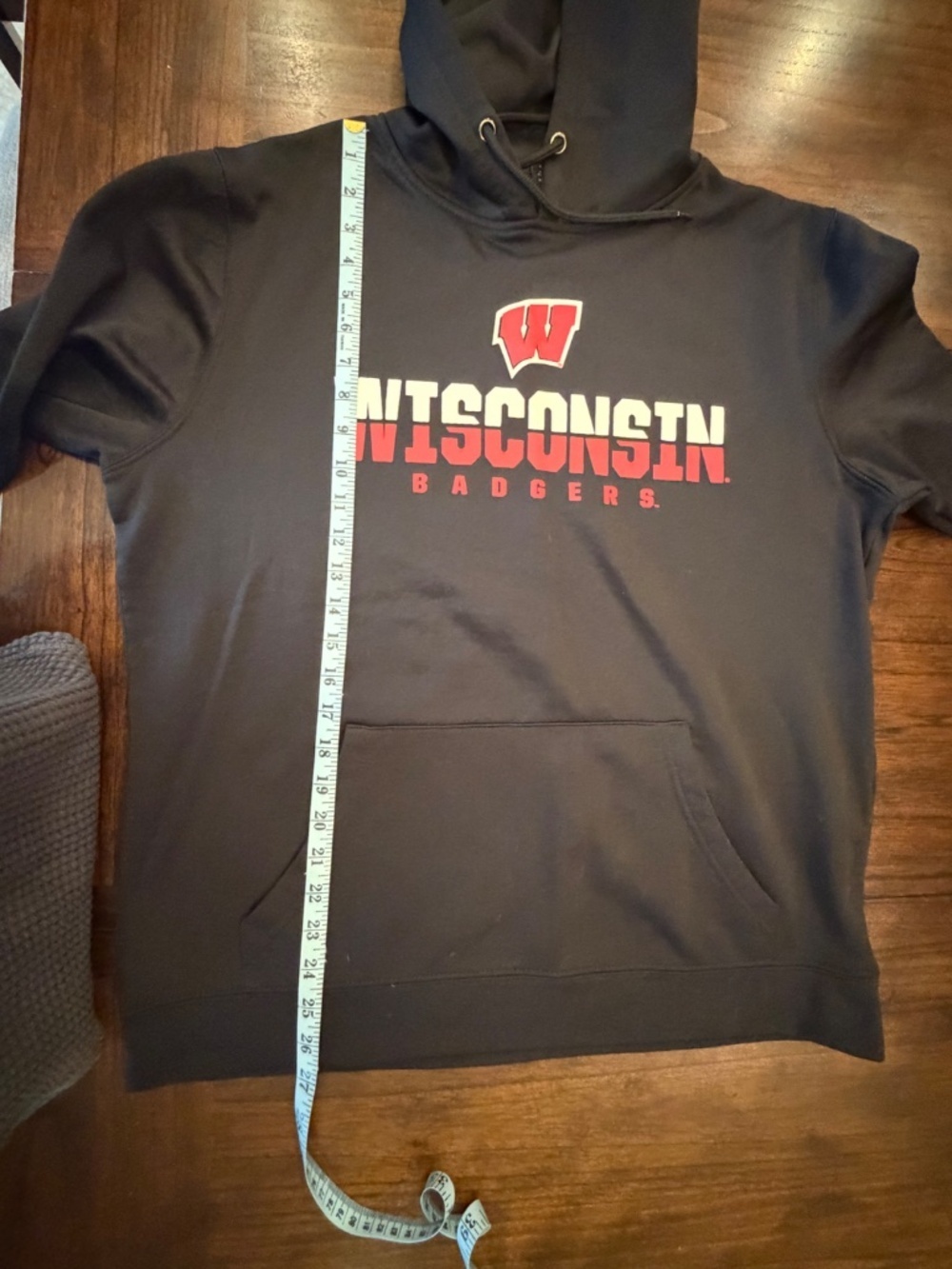 Wisconsin Badgers Red, Black & White Hoodie Pullover Sweatshirt, Size Large - Picture 10 of 11